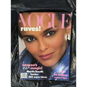 1982 Vintage Vogue Magazine December 1982 Shari Belafonte.